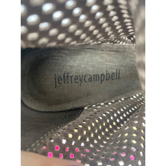 JEFFREY CAMPBELL Jenelle Taupe Suede Laser Cut Heel Bootie Womens SZ 9 Point Toe - Picture 3 of 8